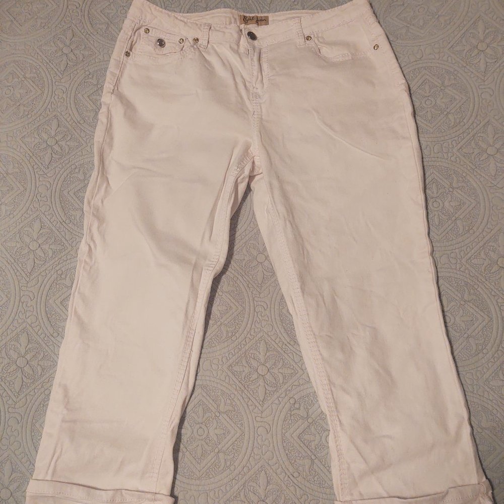 Earl Jean White Denim Capris